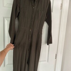 3/$25 Green V-Neck Long Sleeve Jumpsuit
